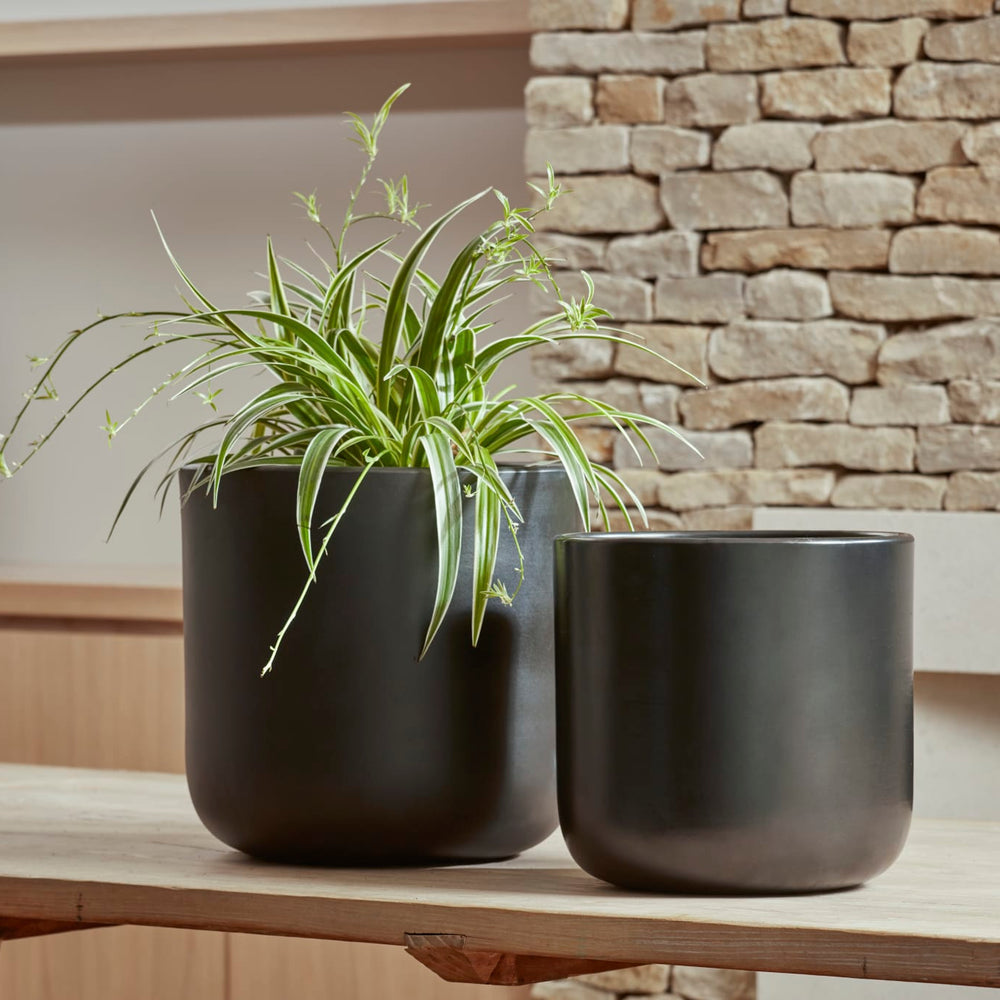 Capri Ceramic Plant Pot, Charcoal