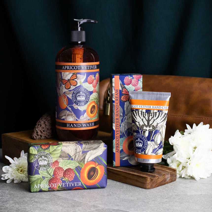 The English Soap Company Kew Gardens, Apricot Vetiver Soap
