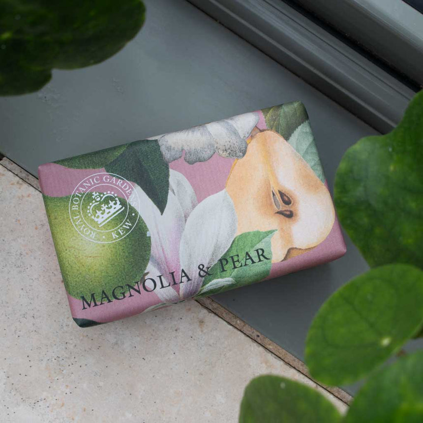 The English Soap Company Kew Gardens, Magnolia and Pear Soap