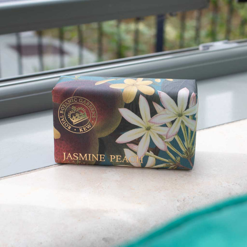 The English Soap Company Kew Gardens, Jasmine Peach Soap