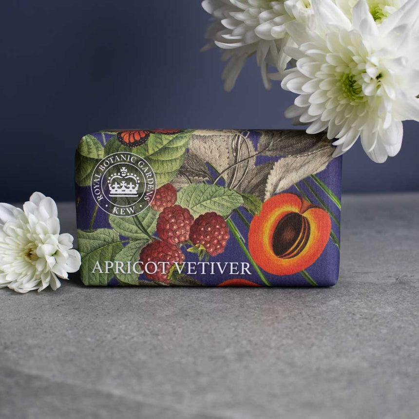 The English Soap Company Kew Gardens, Apricot Vetiver Soap