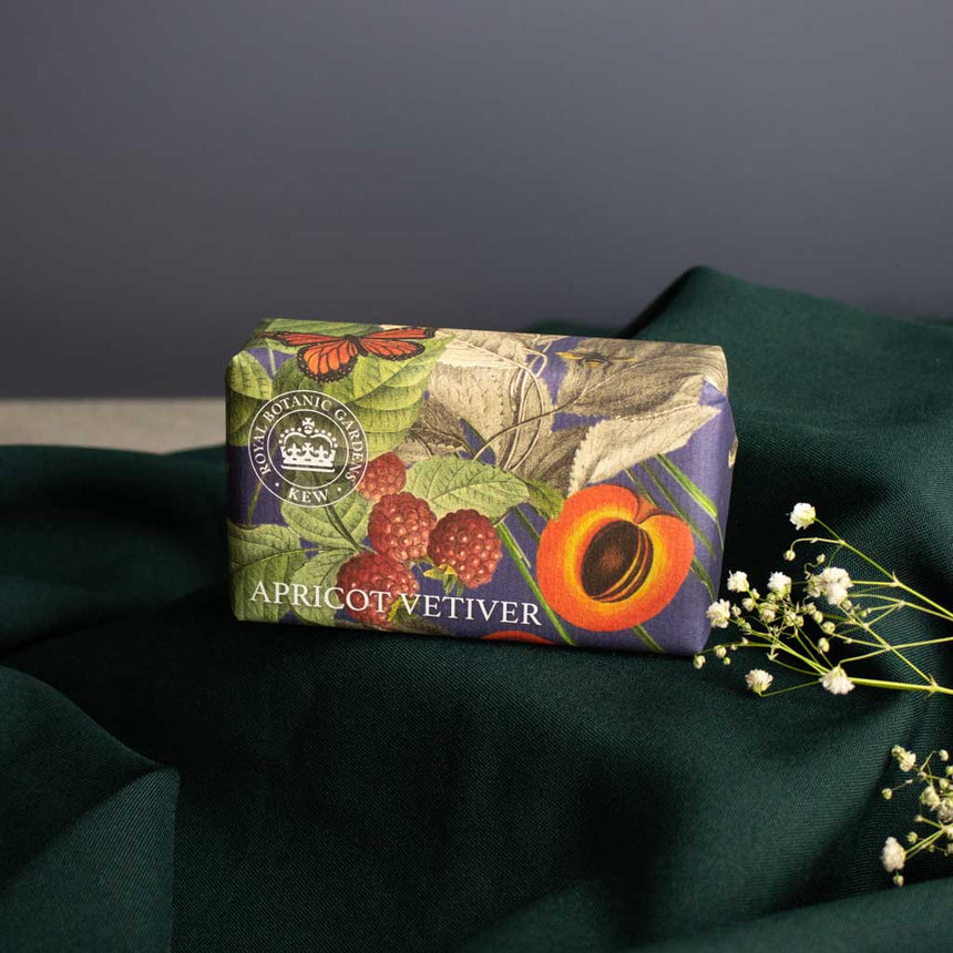 The English Soap Company Kew Gardens, Apricot Vetiver Soap