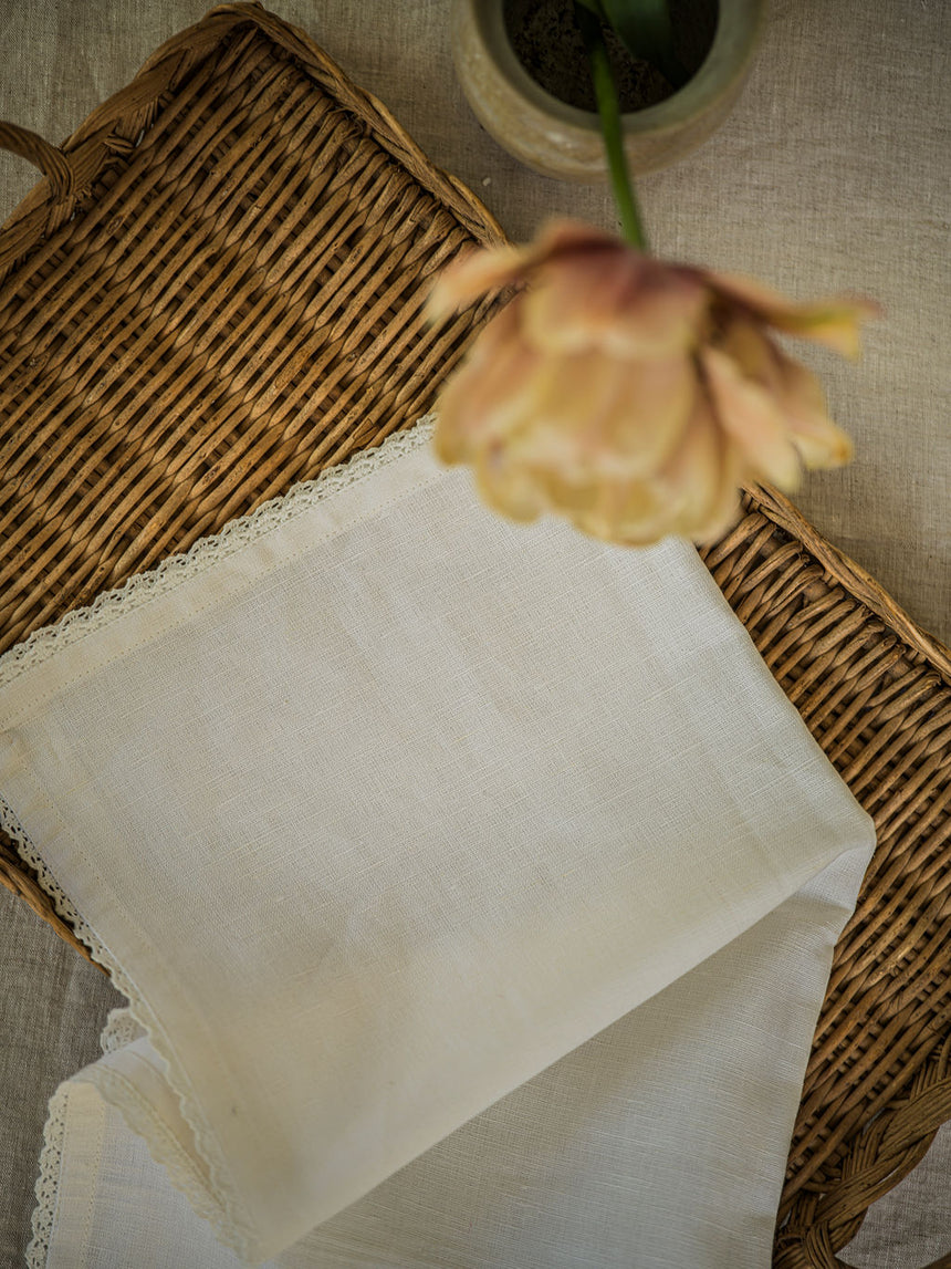 Morgan Wright Linen & Lace Napkin, White (Set of 4)