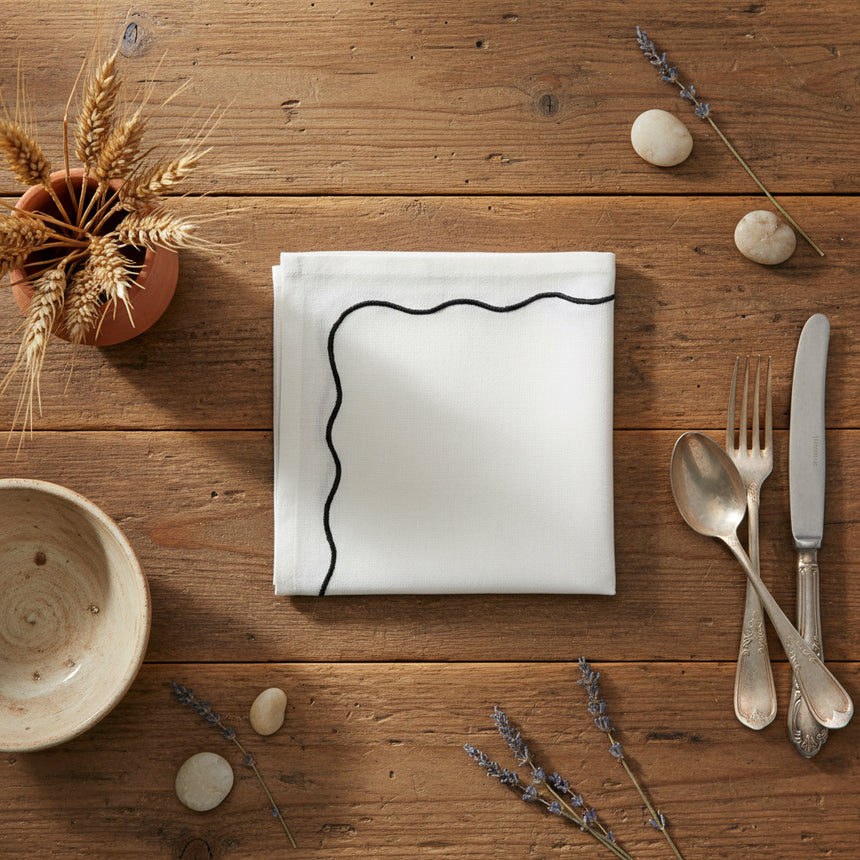 Style Sisters Embroidered Napkins ( Set Of 4 )