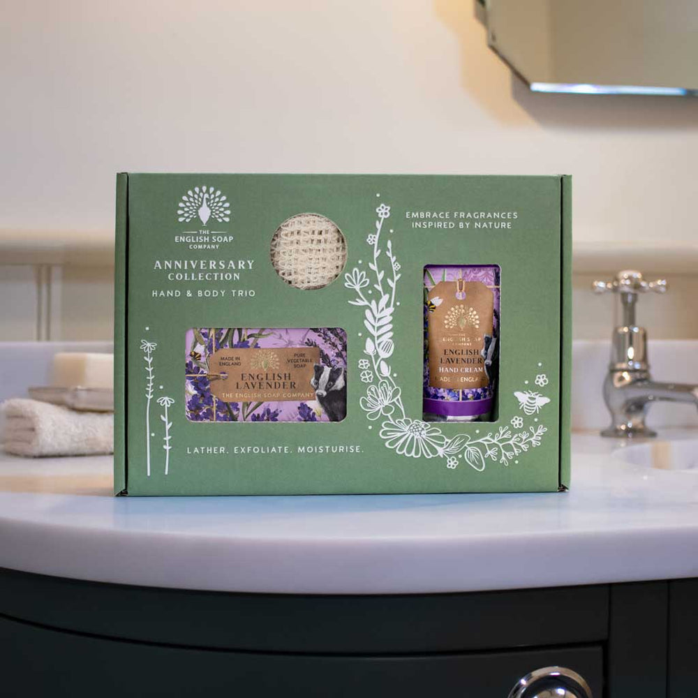 The English Soap Company Anniversary, English Lavender Soap & Hand Cream Gift Set
