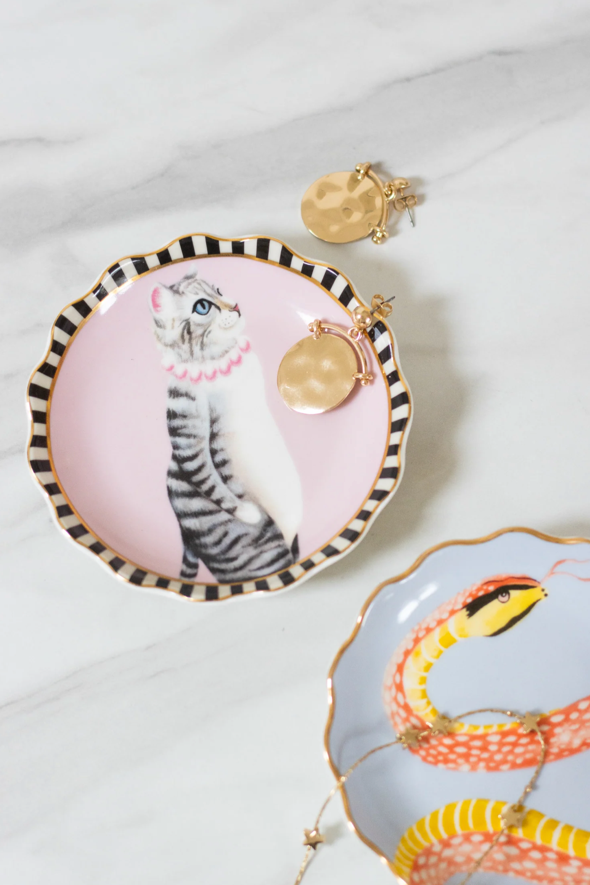 Yvonne Ellen Tea Tidy, Pussy Cat