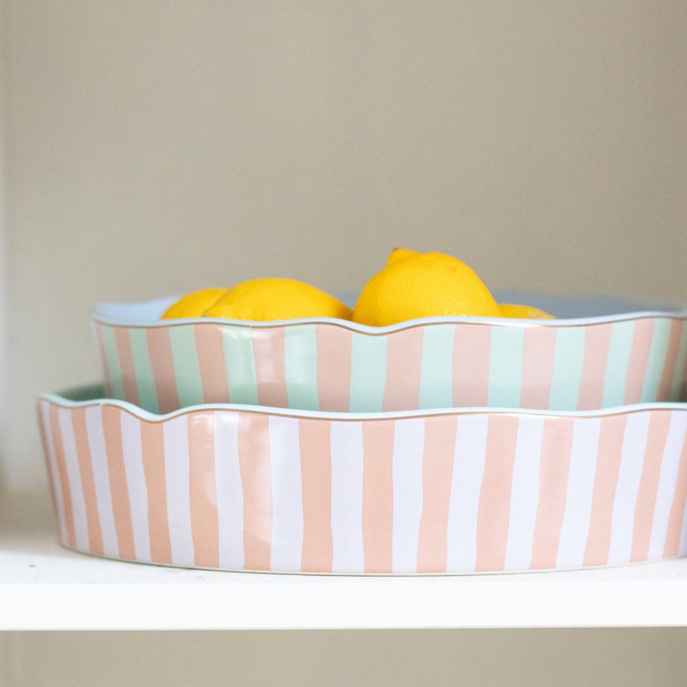 Yvonne Ellen Round Baking Dish, Parakeet (Large)