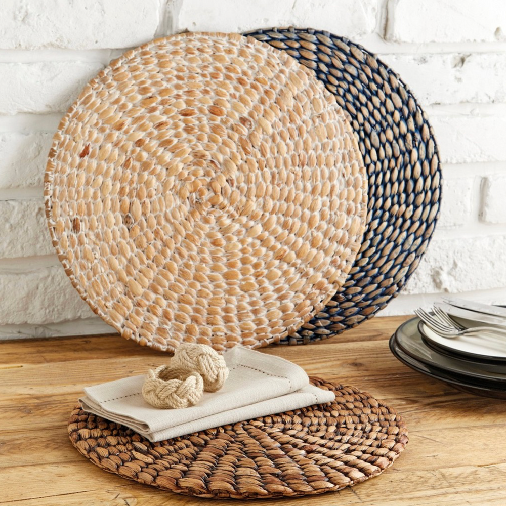 Walton & Co Circular Water hyacinth Trivet