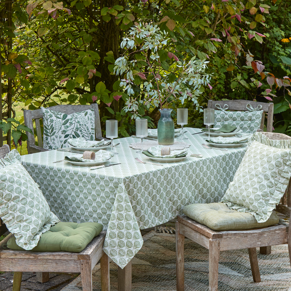 Walton & Co Carnation Tablecloth, Olive