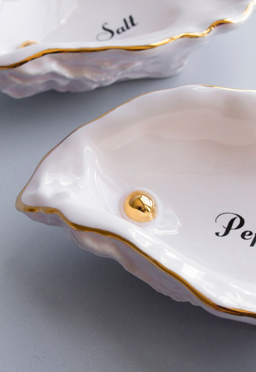 Yvonne Ellen Oyster Pinch Pots