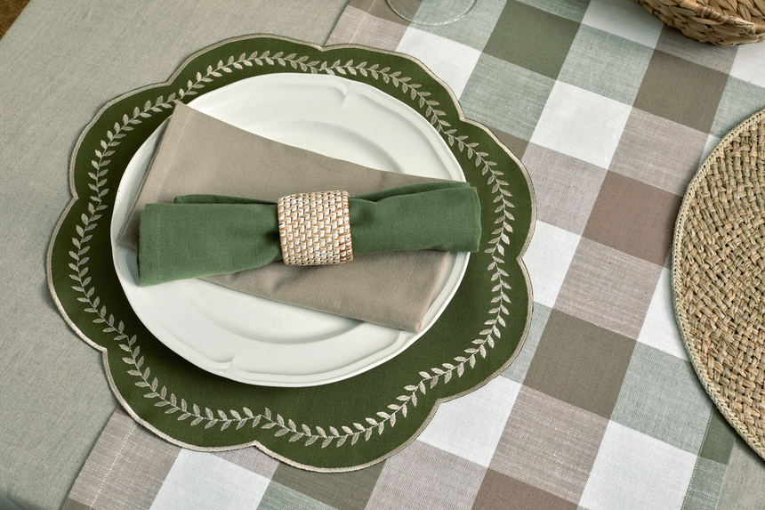 Walton & Co Scalloped Embroidered Leaf Placemat, Green