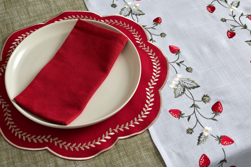 Walton & Co Scalloped Embroidered Leaf Placemat, Red