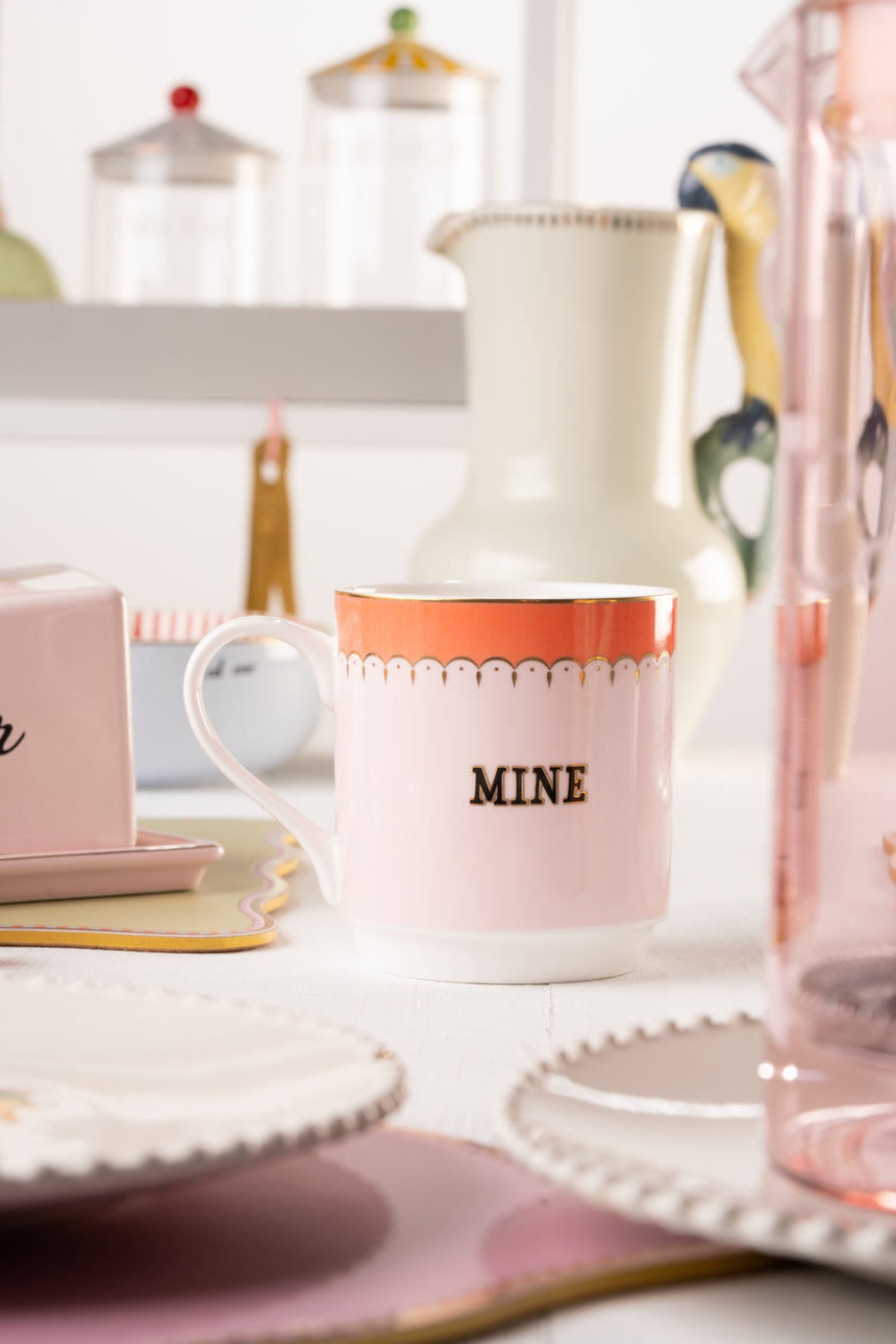 Yvonne Ellen Giraffe Stacking Mugs Set