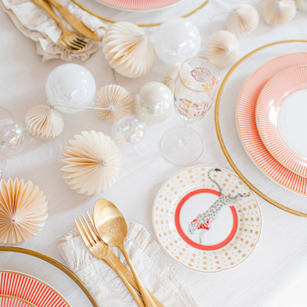 Yvonne Ellen Gold Cutlery Set (16 Pieces)