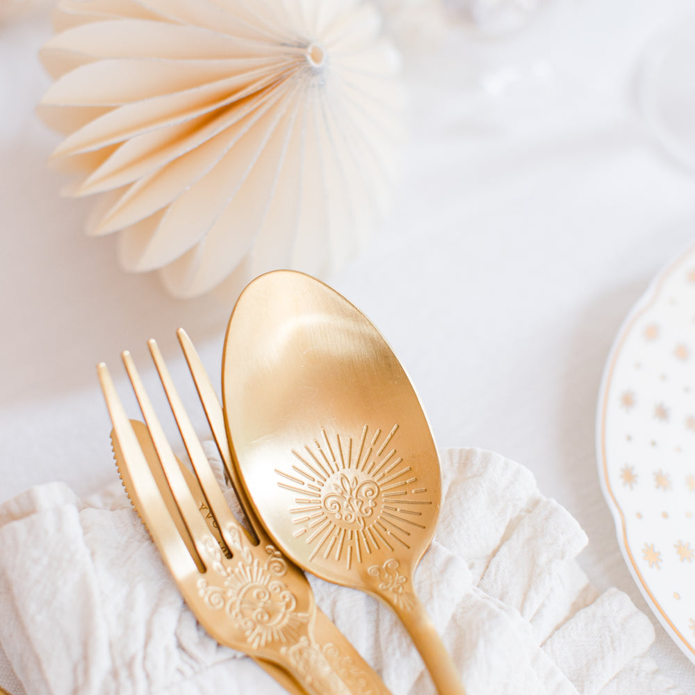 Yvonne Ellen Gold Cutlery Set (16 Pieces)