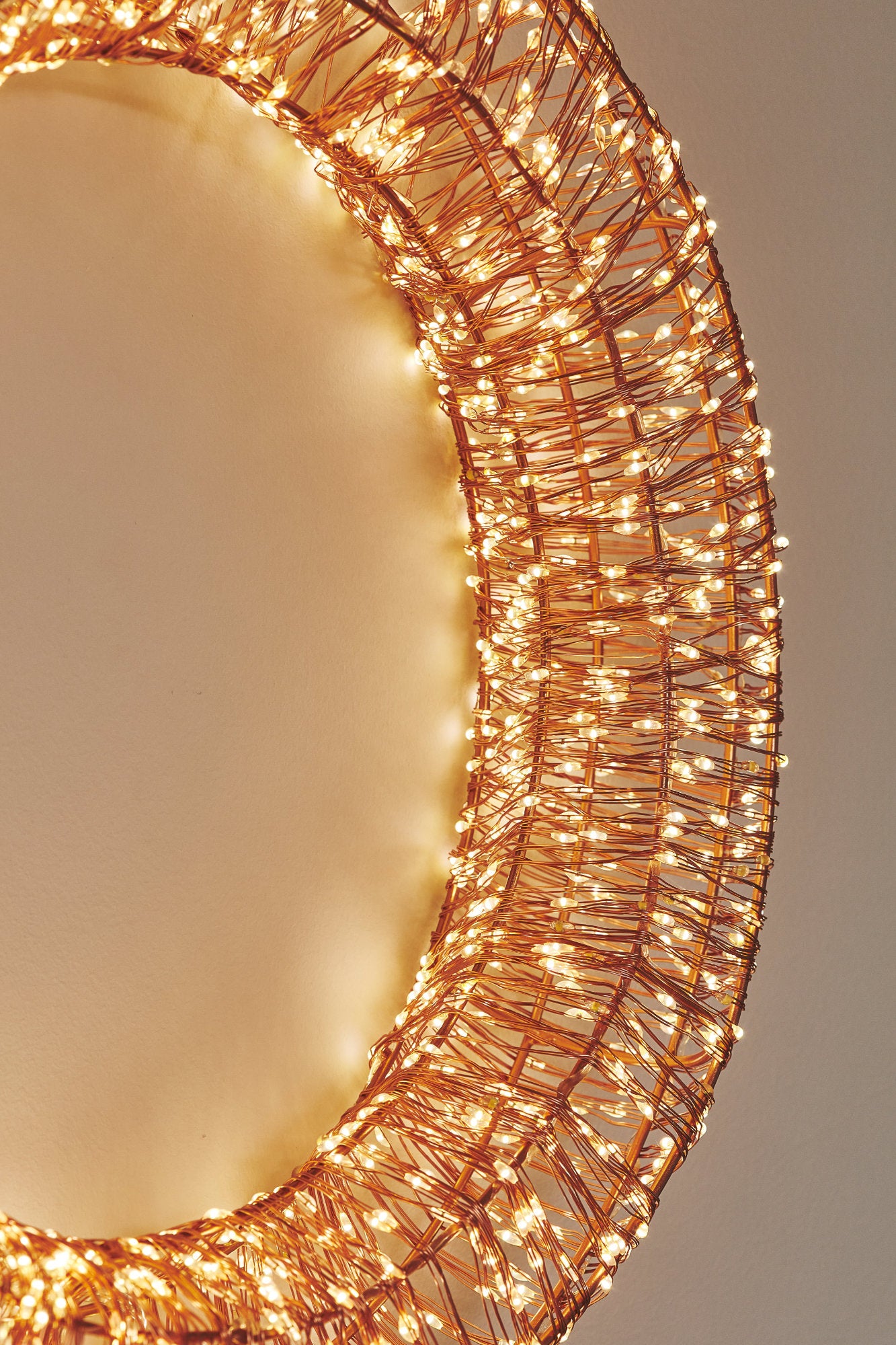 Galaxy LED Wreath, Silver