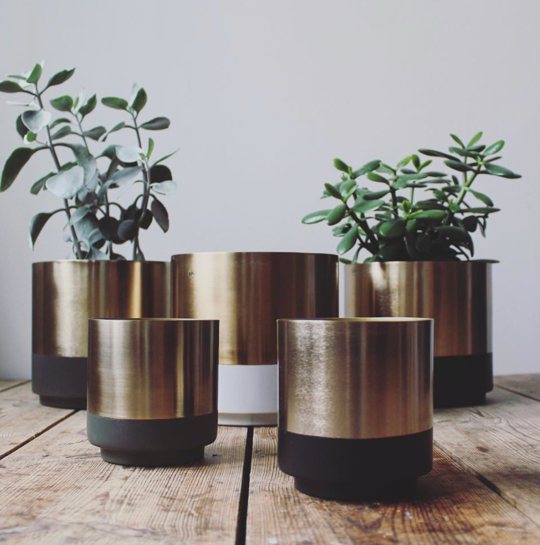 On Interior Aria Plant Pot Silver/ Black
