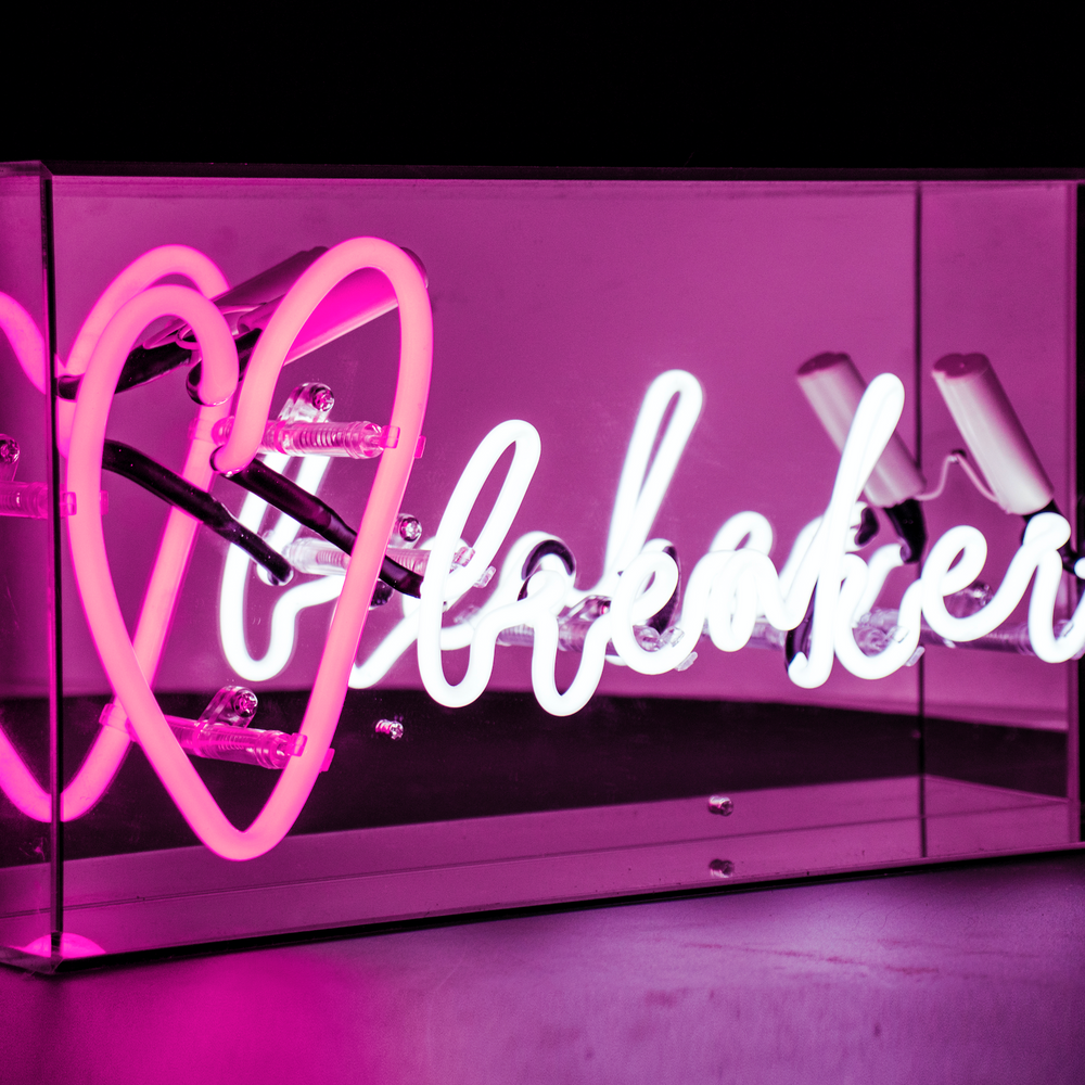 Locomocean Neon Box Sign, Heart Breaker