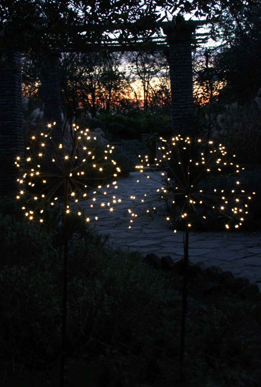 Solar Powered LED Dandelion Light