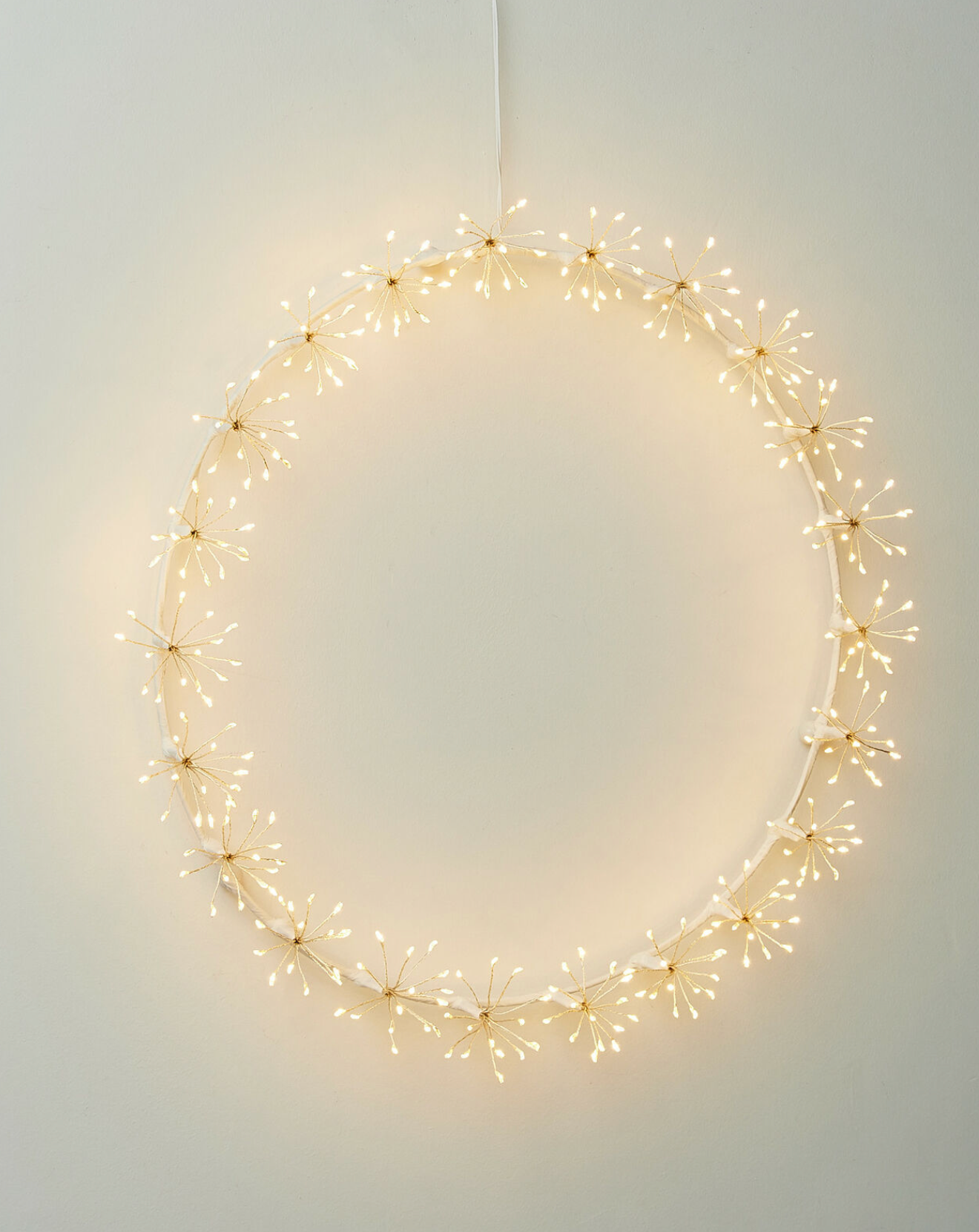 Starburst LED Wreath White