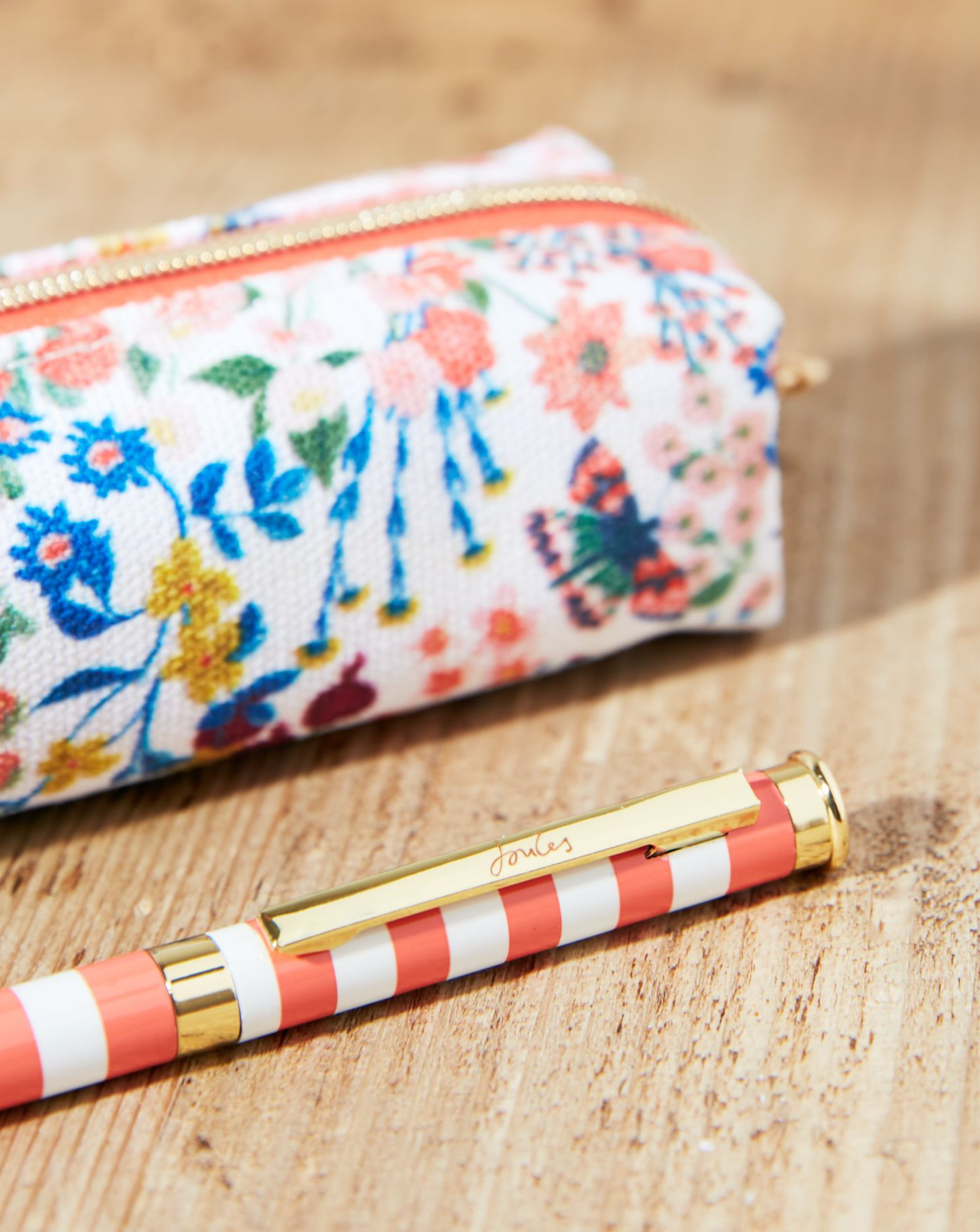 Joules Pen & Pouch Set