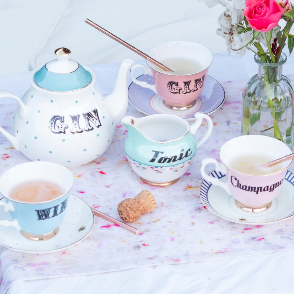 Yvonne Ellen Curvy Milk Jug