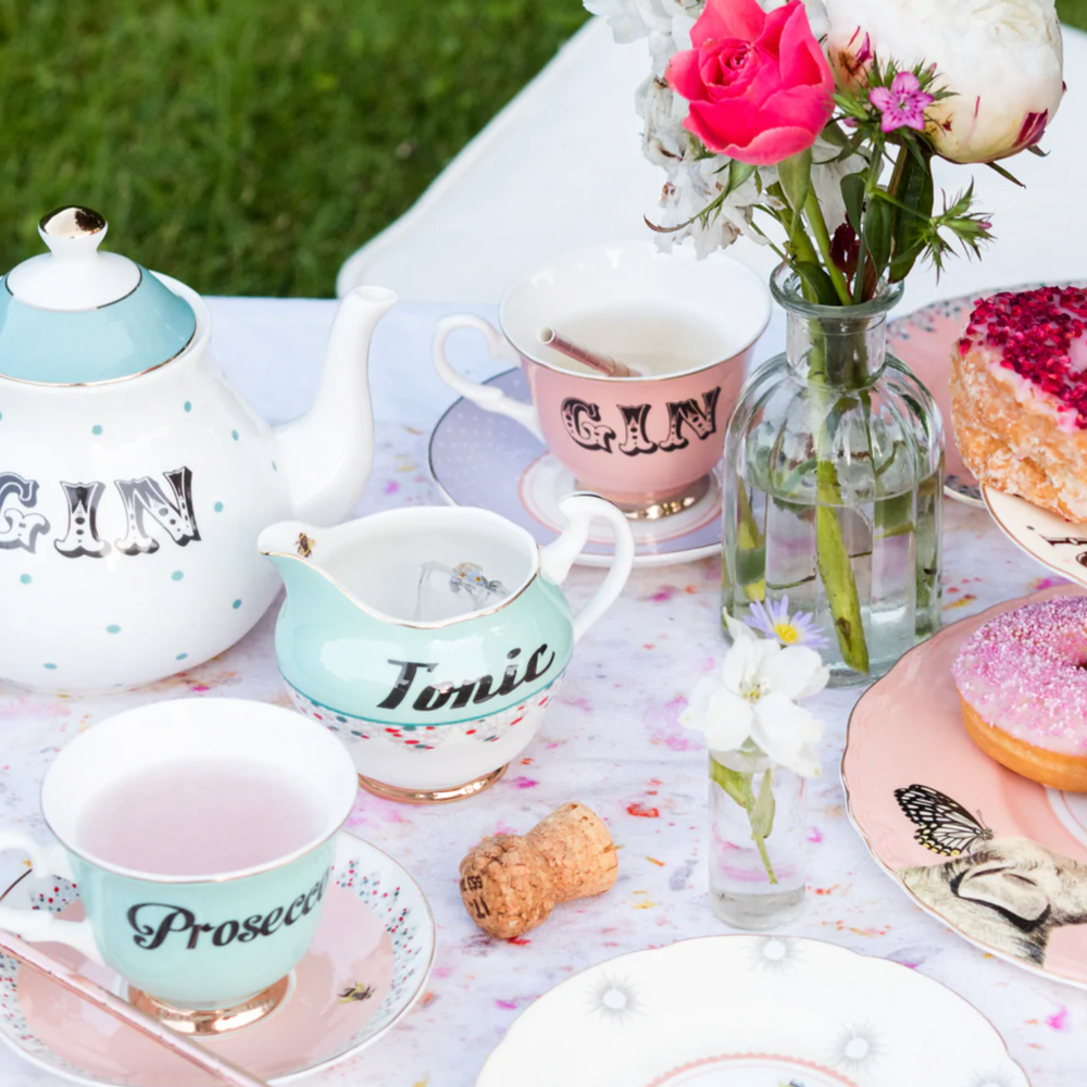 Yvonne Ellen Curvy Milk Jug