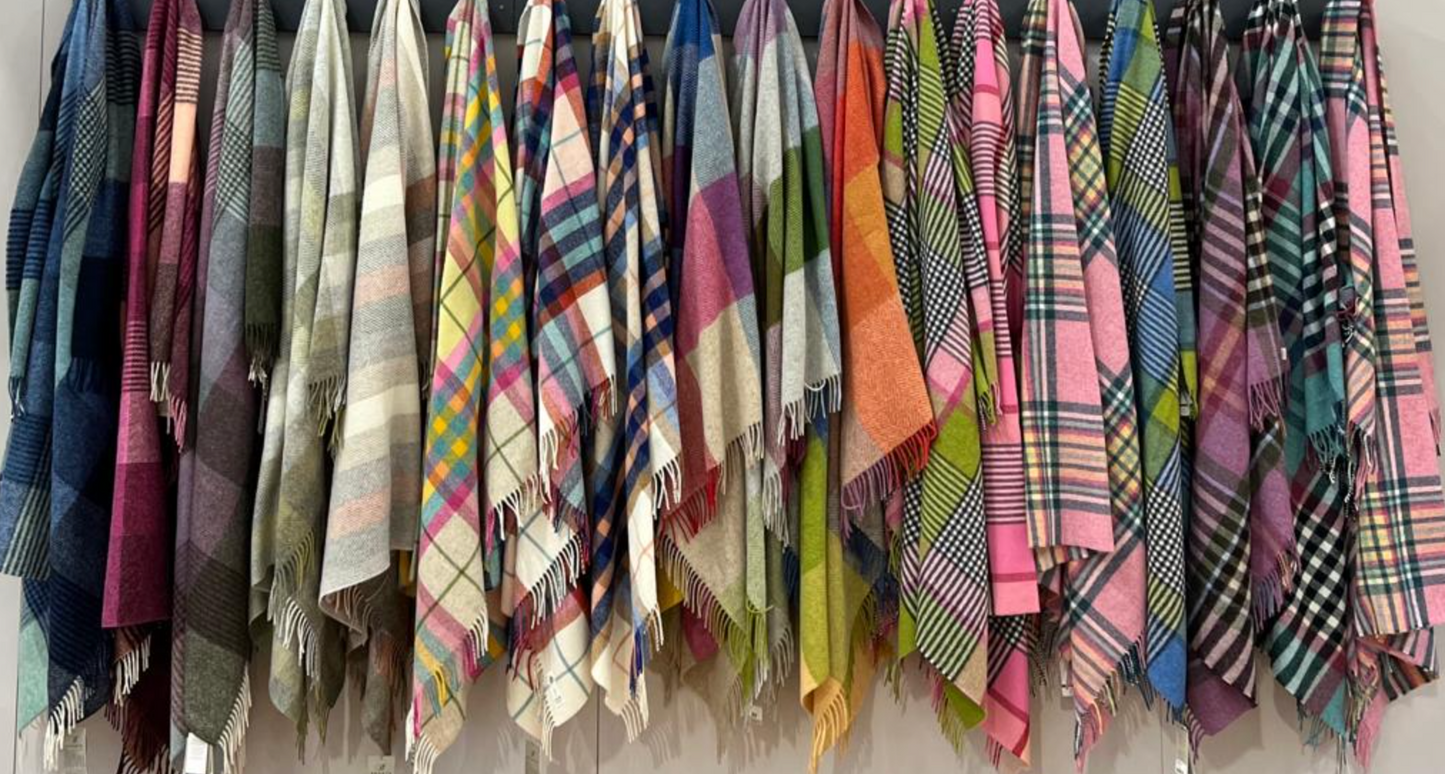 Bronte By Moon St Ives Shetland Wool Throw Blanket, Pink