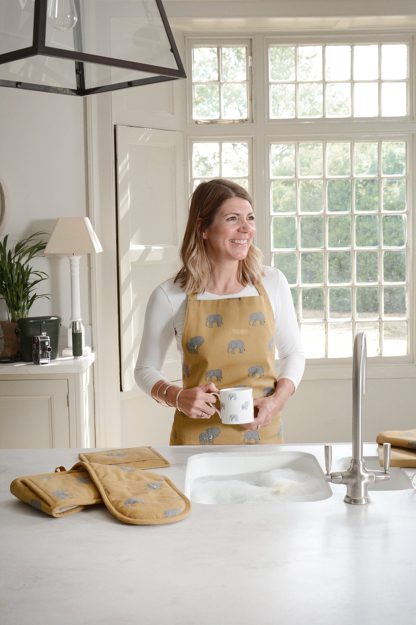 Sophie Allport Apron African Elephants