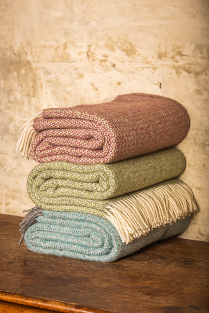 Tweedmill Illusion Pure New Wool Throw, Raspberry