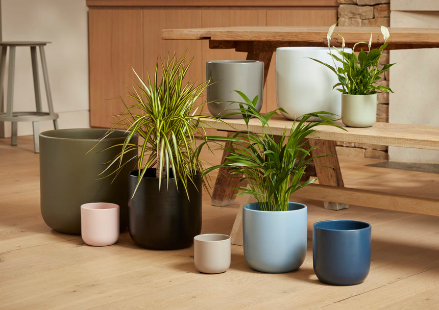 Capri Ceramic Plant Pot, Charcoal