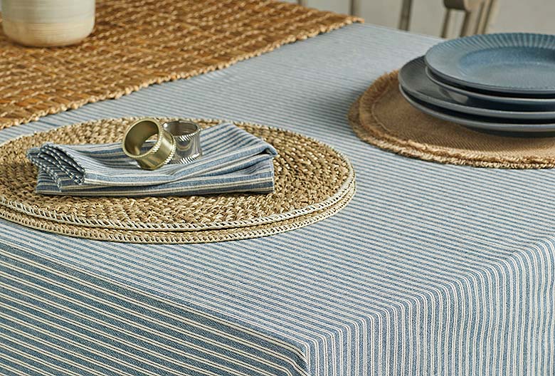 Walton & Co Circular Seagrass placemat