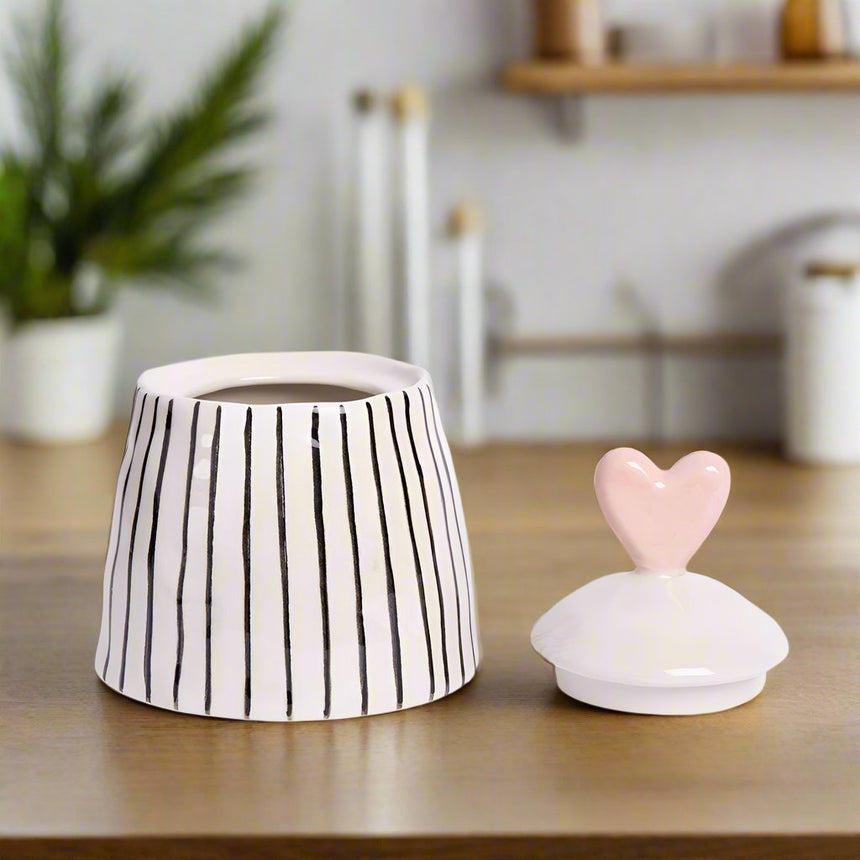 Caroline Gardner Mono Stripes, Sugar Bowl