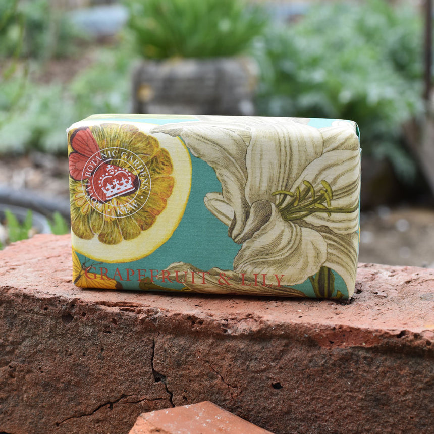 The English Soap Company Kew Gardens, Grapefruit and Lily Soap