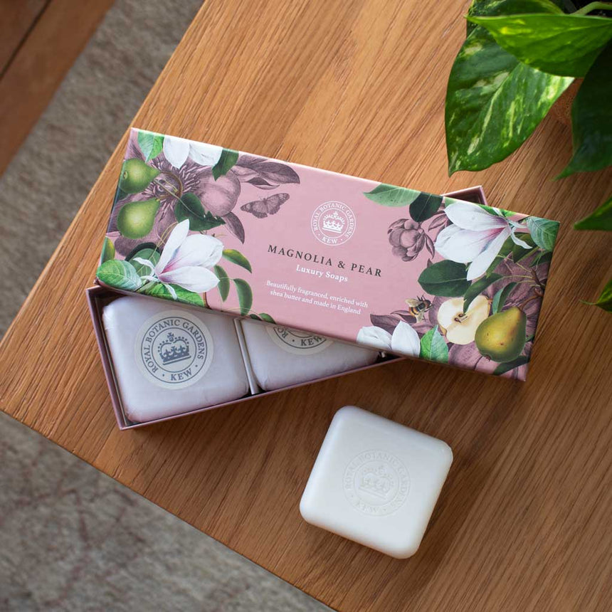 The English Soap Company Kew Gardens, Magnolia & Pear Triple Soap Gift Box