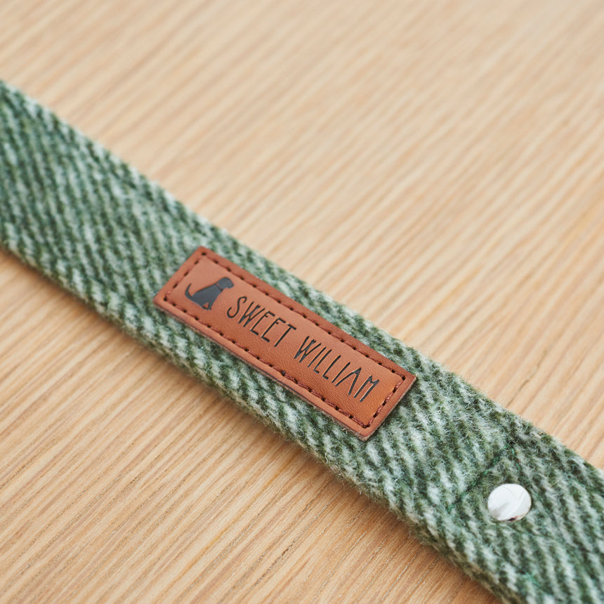 Sweet William Tweed Dog Lead, Green