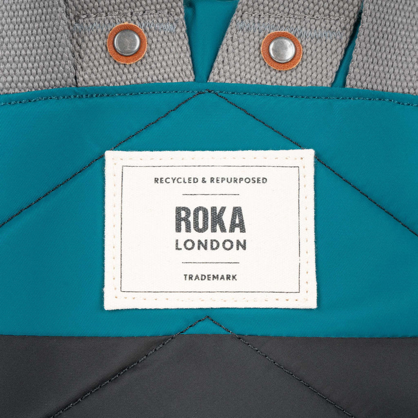 Roka London Bantry B Rucksack Small, Marine/Black(Sustainable Nylon)