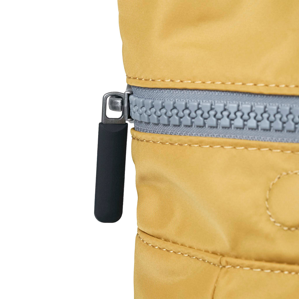 Roka London Black Label, Canfield B Medium Rucksack, Corn (Sustainable Nylon)