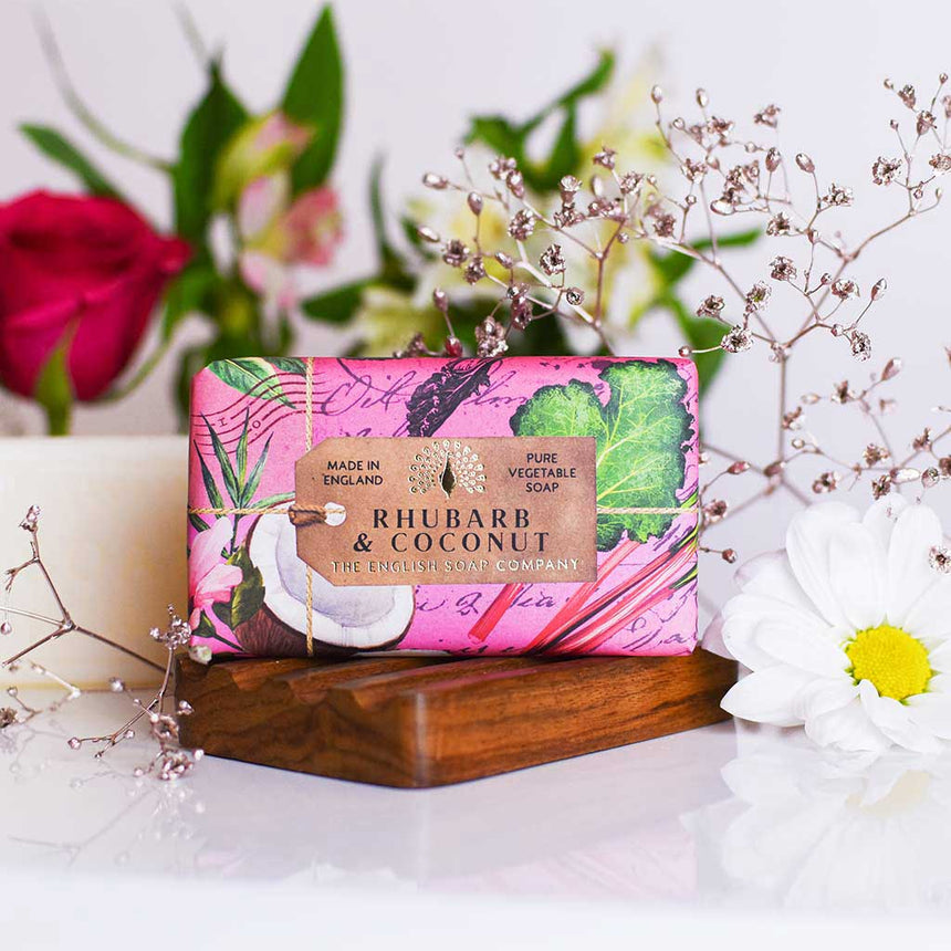 The English Soap Company Anniversary, Rhubarb & Coconut Soap