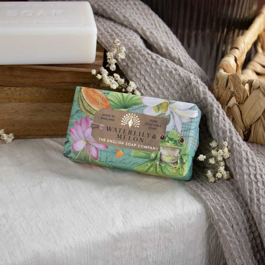 The English Soap Company Anniversary, Waterlily & Melon  Soap