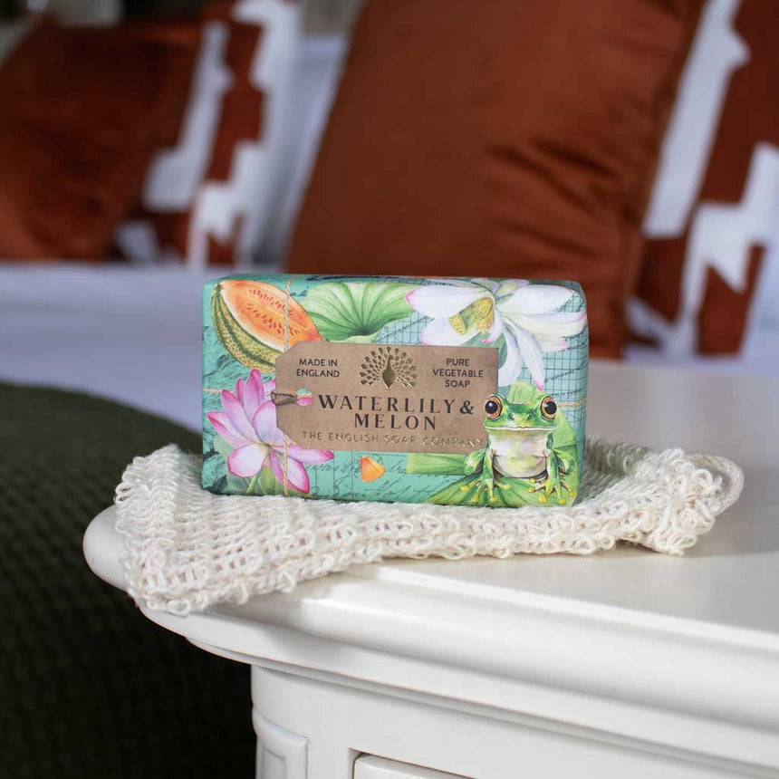 The English Soap Company Anniversary, Waterlily & Melon  Soap