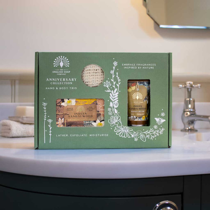 The English Soap Company Anniversary, Indian Sandalwood Soap & Hand Cream Gift Set
