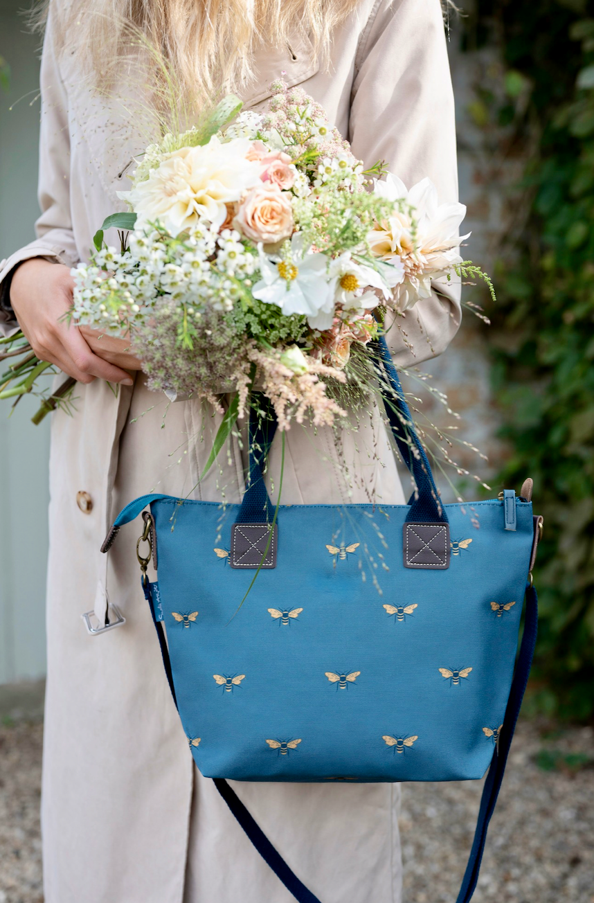 Sophie Allport Oundle Tote Bag, Bees Teal