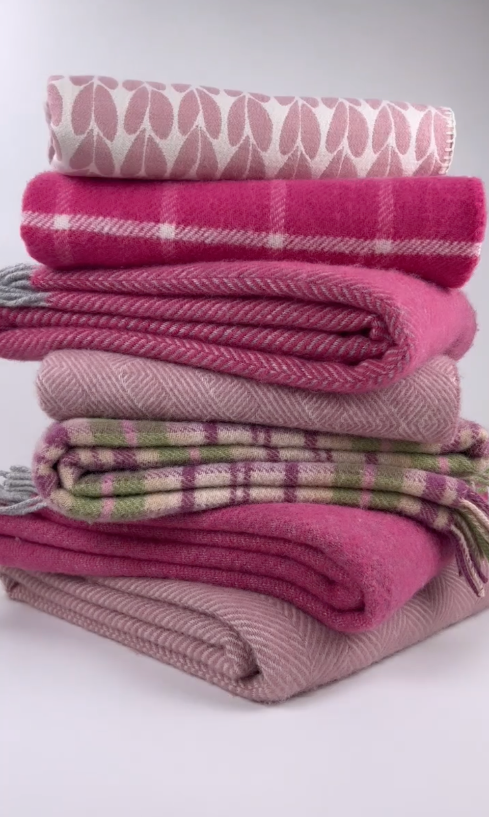 Tweedmill Cottage Check Pure New Wool Throw, Pink