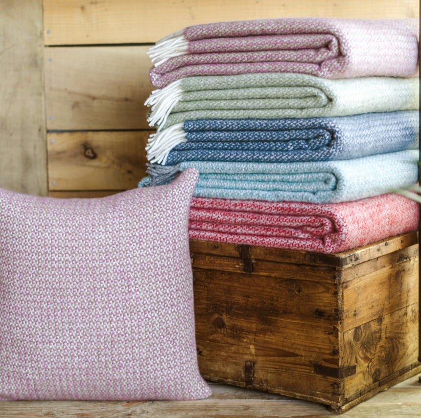 Tweedmill Illusion Pure New Wool Throw, Raspberry