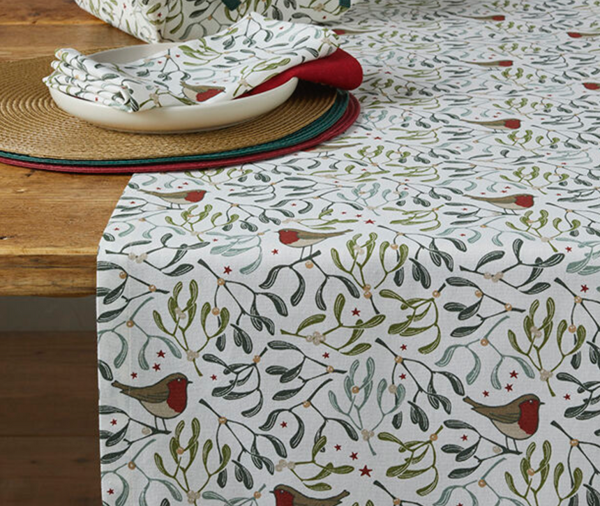 Walton & Co Robin & Mistletoe Tablecloth