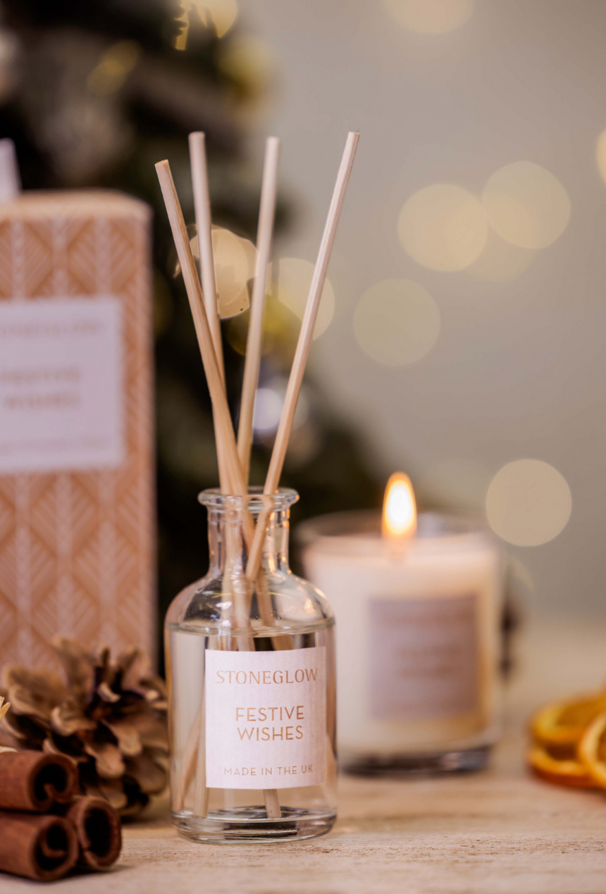 Stoneglow Festive Wishes Scented Gift Set ( Scented candle & reed diffuser)