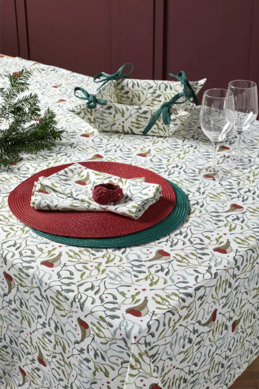 Walton & Co Robin & Mistletoe Tablecloth