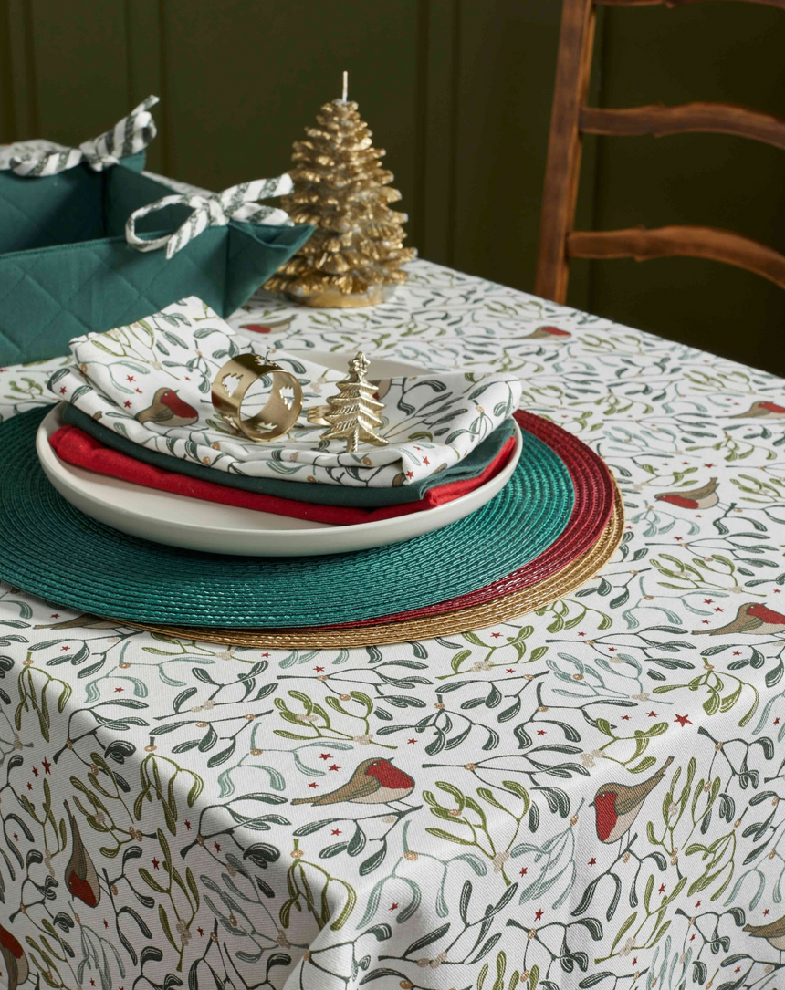 Walton & Co Robin & Mistletoe Tablecloth