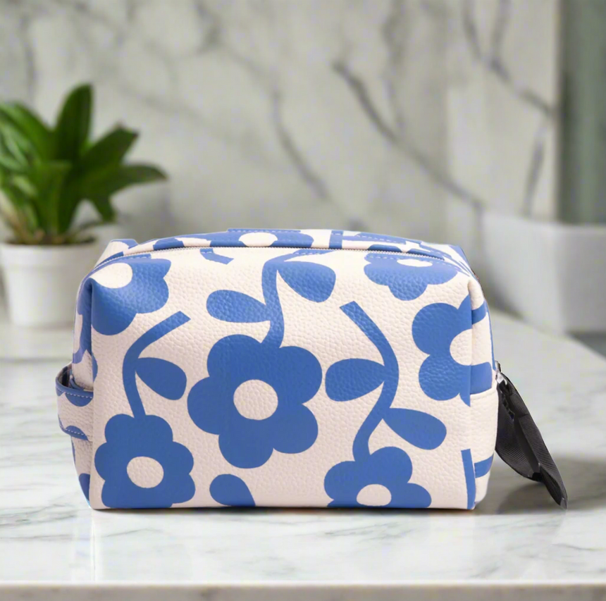 Caroline Gardner Large Wash Bag,